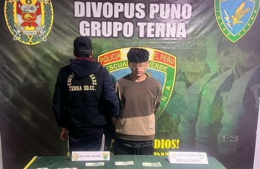 Puno | Capturan a falso taxista en Puno con dinero falsificado y celular robado