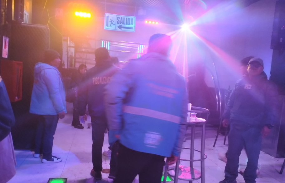 Juliaca | Clausuran discoteca ubicada en el Jr. Moquegua por carecer de licencia