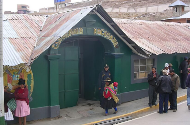 Carabaya | Delincuentes armados retienen a pasajeros de combi y los asaltan en descampado
