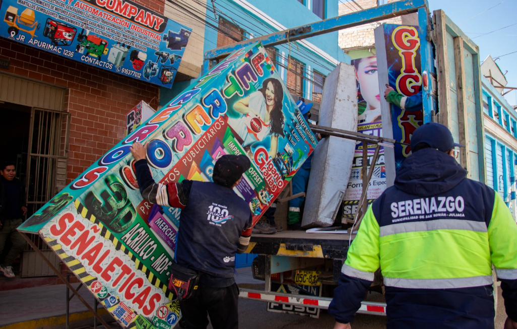 Juliaca | Municipalidad ejecuta operativo contra invasión de vías públicas en jirones Carabaya y Apurímac