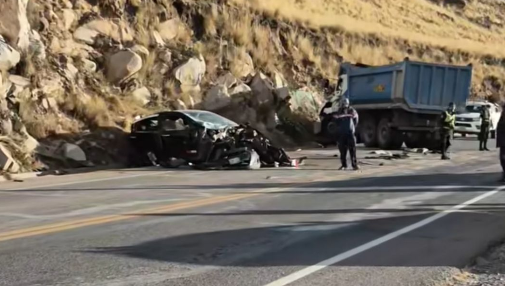 Lampa | Accidente en la vía Juliaca–Arequipa deja un fallecido y un herido
