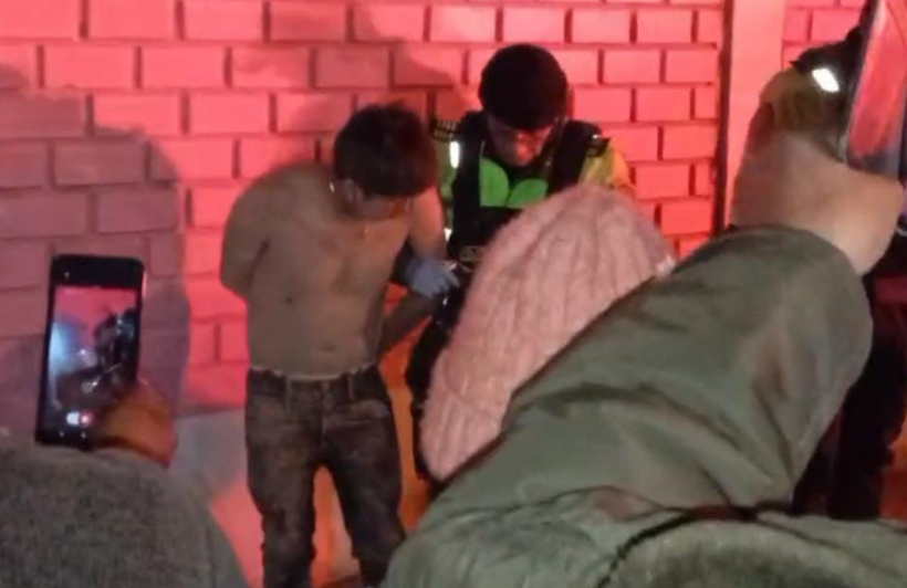Juliaca | Vecinos retienen a presunto asaltante de mototaxista en Juliaca