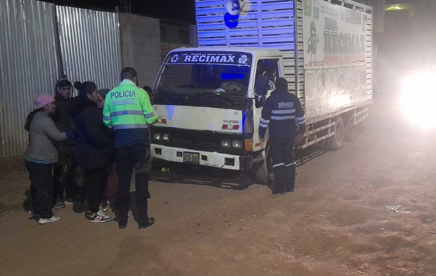Juliaca | Vecinos reportan choque entre canter y mototaxi en la urbanización Primaveral