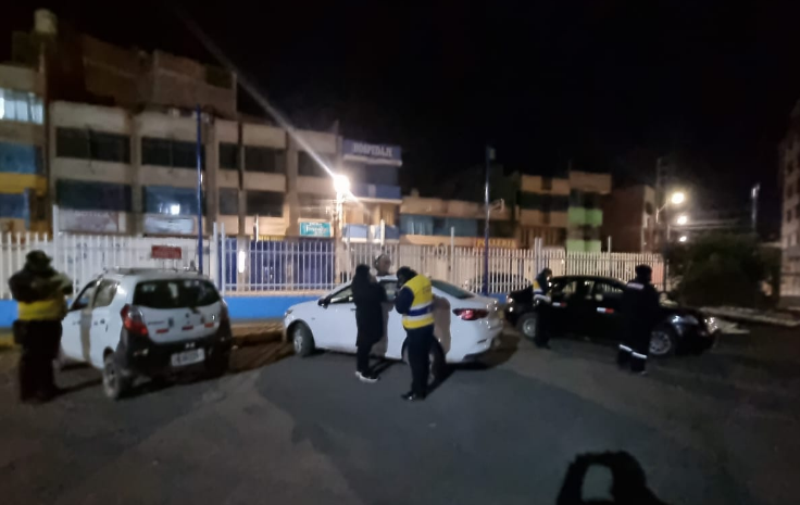 Juliaca | Municipio interviene 27 taxis y mototaxis por prestar servicio irregular en operativo nocturno
