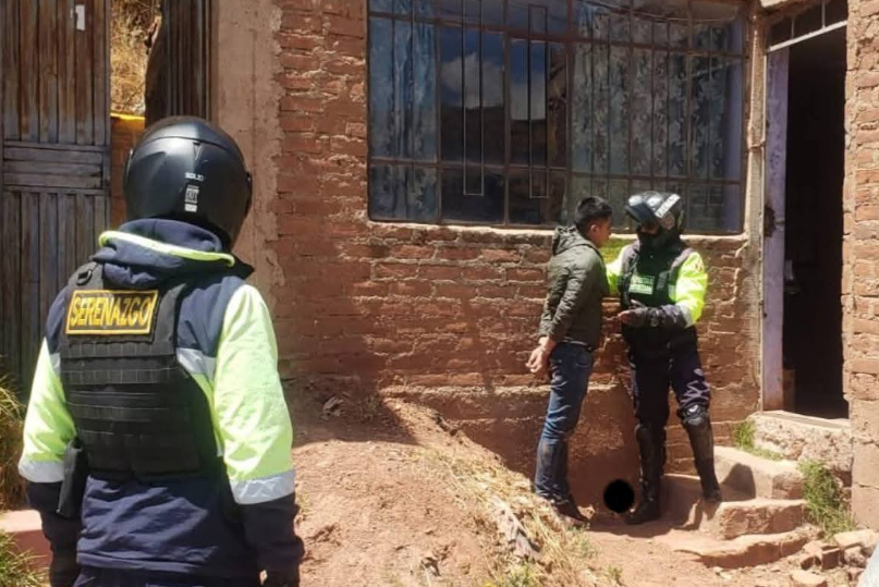 Puno | Serenazgo y PNP detienen a dos sujetos por brutal ataque a un anciano